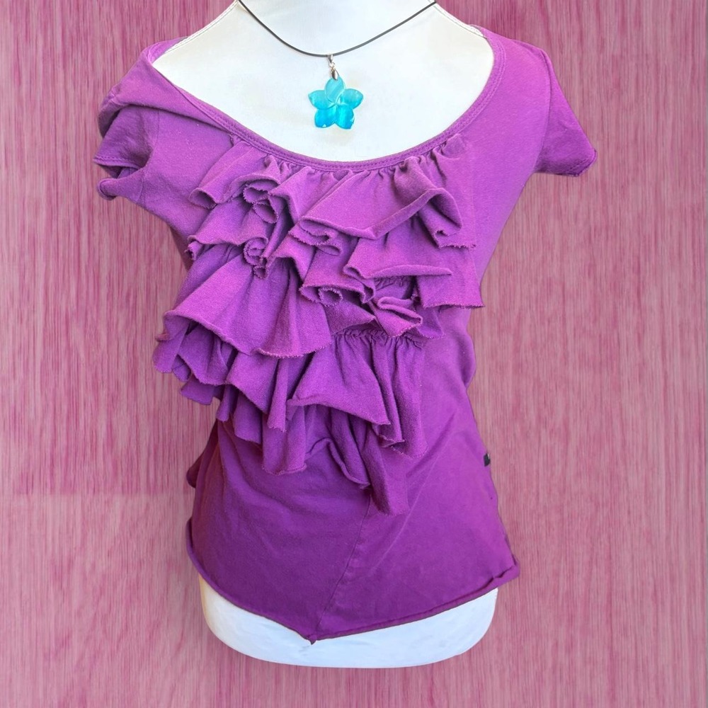 💜 y2k purple ruffle fitted top 💜